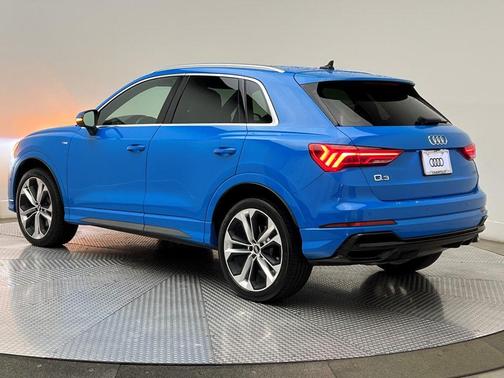 2020 Audi Q3 45 S line Prestige