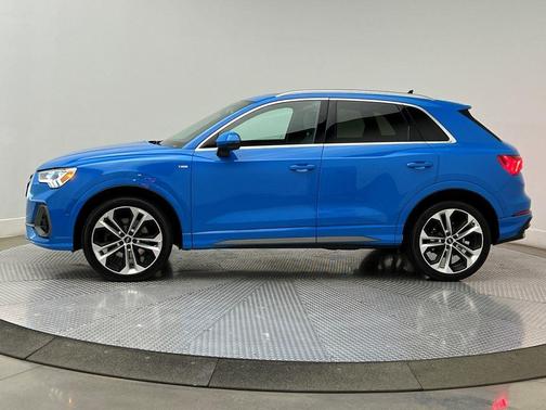 2020 Audi Q3 45 S line Prestige
