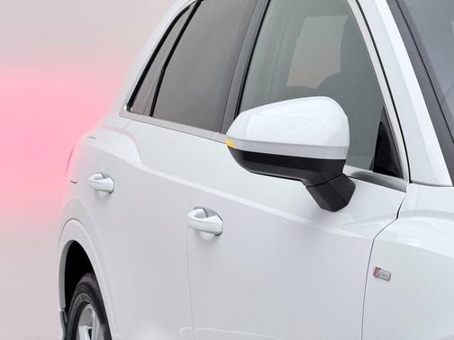 2023 Audi Q3 Premium 45 TFSI S line quattro Tiptronic