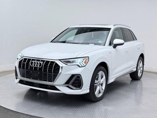 2023 Audi Q3 Premium 45 TFSI S line quattro Tiptronic