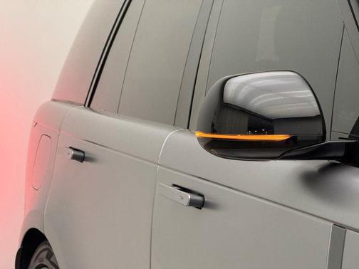 2023 Land Rover Range Rover P530 SE