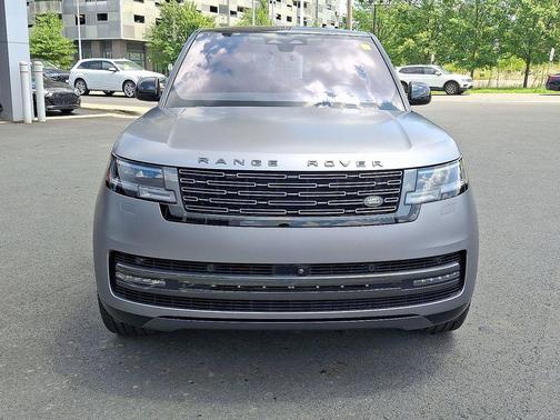 2023 Land Rover Range Rover P530 SE