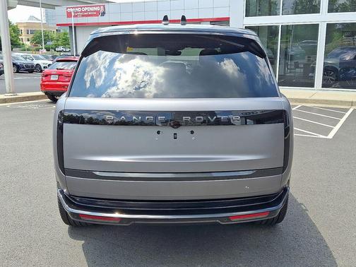 2023 Land Rover Range Rover P530 SE