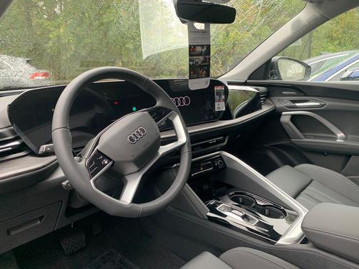 2025 Audi Q5 Premium Plus