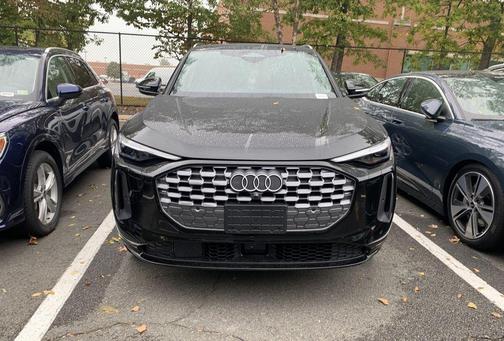 2025 Audi Q5 Premium Plus