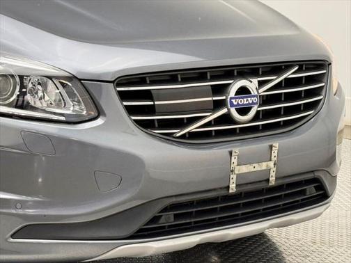2016 Volvo XC60 T5 Platinum