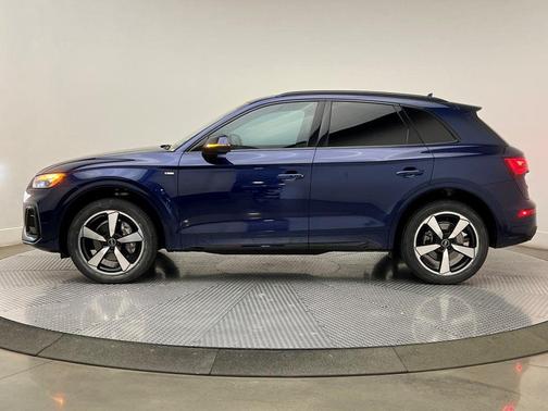 2022 Audi Q5 45 S line Premium Plus