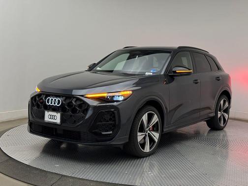 Tambora Gray Metallic 2026 Audi SQ5 3.0T Premium Plus