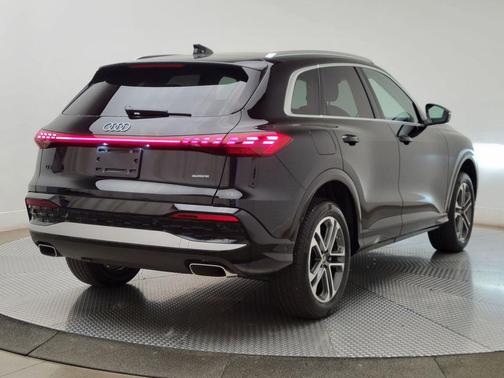 Black Metallic 2025 Audi Q5 Premium TFSI quattro S tronic