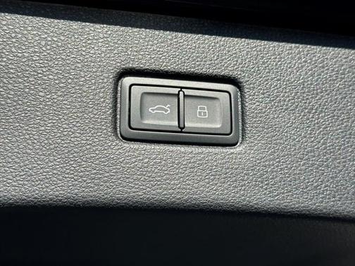 2025 Audi Q7 55 Prestige