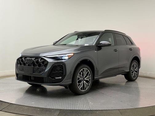 Tambora Gray Metallic 2026 Audi Q5 Premium Plus TFSI quattro S tronic