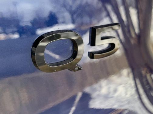 2025 Audi Q5 Premium TFSI quattro S tronic