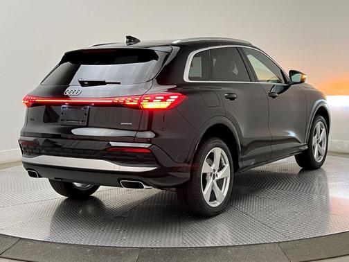 2025 Audi Q5 Premium Plus TFSI quattro S tronic