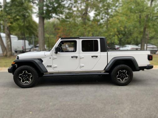 2020 Jeep Gladiator Sport S