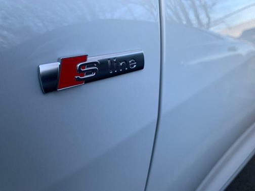 2026 Audi Q8 55 Premium Plus