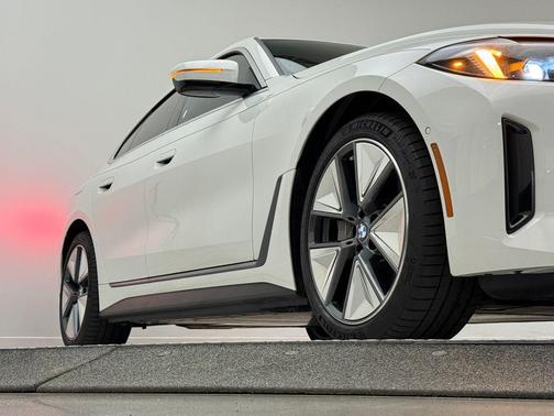 Alpine White 2025 BMW i4 Gran Coupe xDrive40