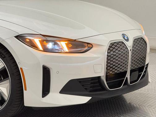 Alpine White 2025 BMW i4 Gran Coupe xDrive40