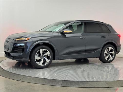 2025 Audi Q6 e-tron Premium Plus quattro