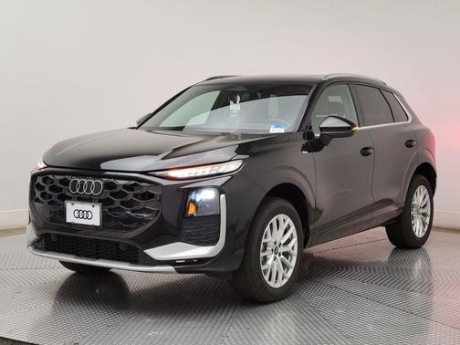 Mythos Black Metallic 2026 Audi Q3 TFSI quattro S tronic