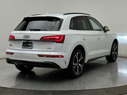 2025 Audi Q5 45 S line Premium Plus