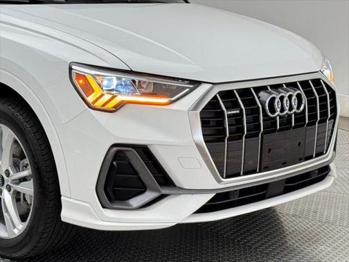 2024 Audi Q3 45 S line Premium Plus