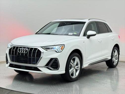2024 Audi Q3 45 S line Premium Plus