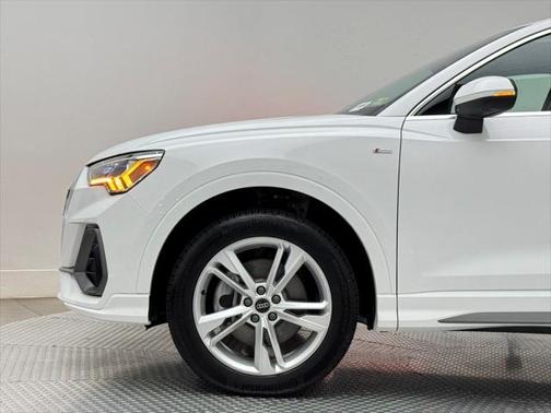 2024 Audi Q3 45 S line Premium Plus
