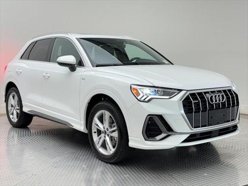 2024 Audi Q3 45 S line Premium Plus