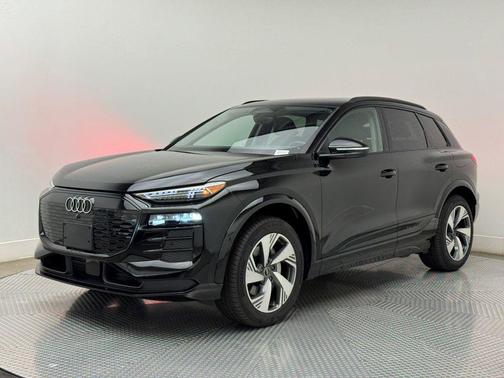 2025 Audi Q6 e-tron Premium Plus quattro