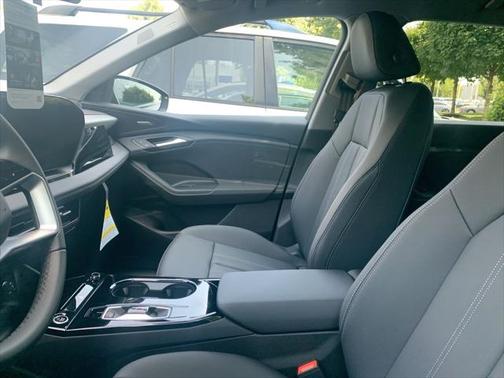 2025 Audi Q6 e-tron Premium Plus quattro
