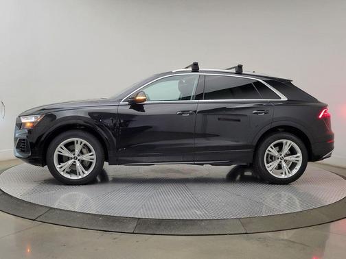 Mythos Black Metallic 2023 Audi Q8 55 Premium Plus