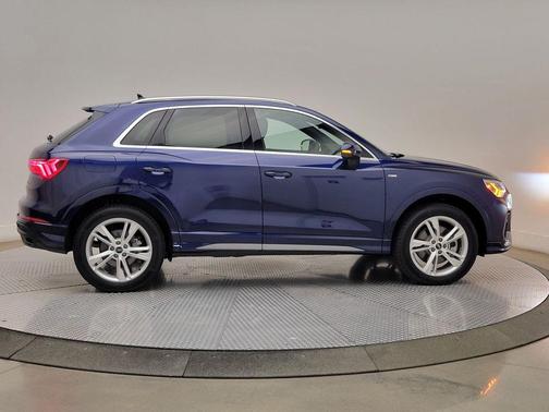 Navarra Blue Metallic 2024 Audi Q3 Premium 45 TFSI S line quattro Tiptronic
