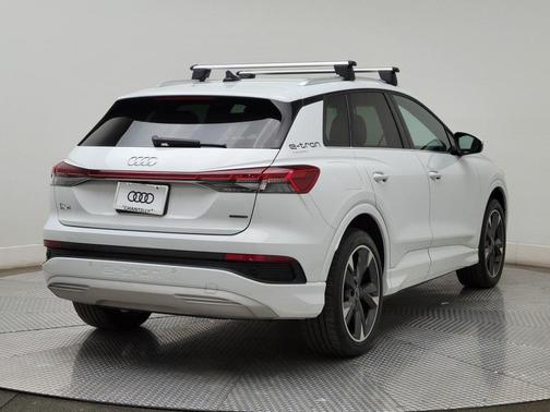 2022 Audi e-tron Premium Plus