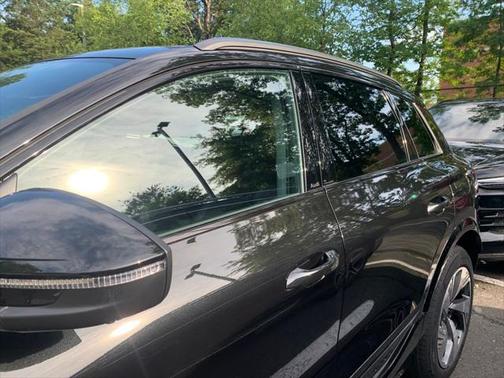 2025 Audi Q6 e-tron Premium Plus quattro