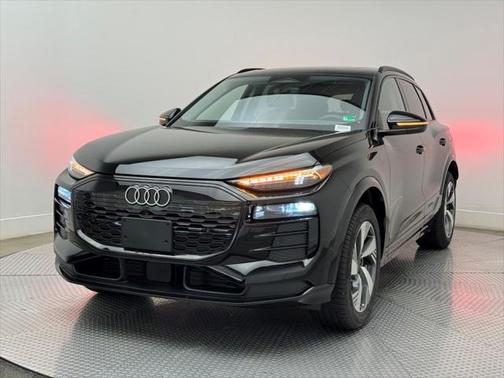 2025 Audi Q6 e-tron Premium Plus quattro