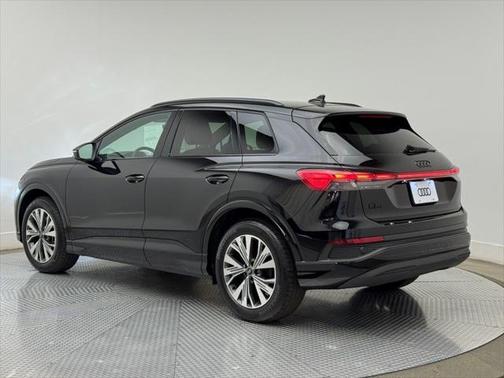 2025 Audi Q4 e-tron Premium 45 RWD