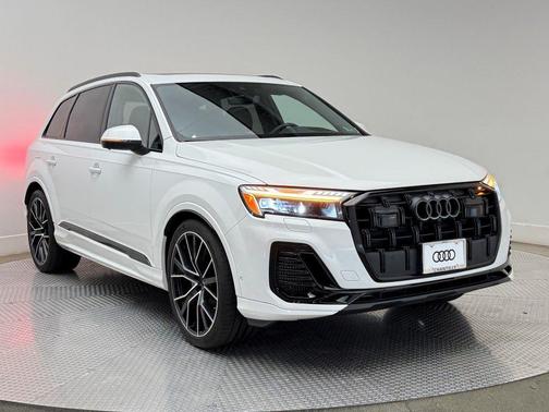 2025 Audi Q7 55 Prestige