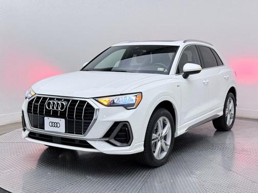 2022 Audi Q3 45 S line Premium