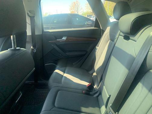 Florett Silver Metallic 2023 Audi Q5 45 S line Premium Plus