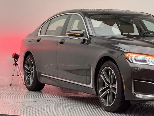 2022 BMW 750 i xDrive