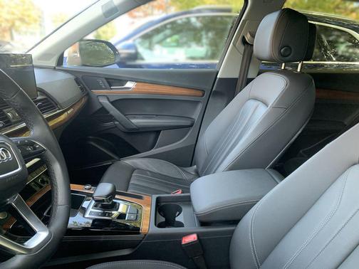 2023 Audi Q5 45 S line Premium Plus