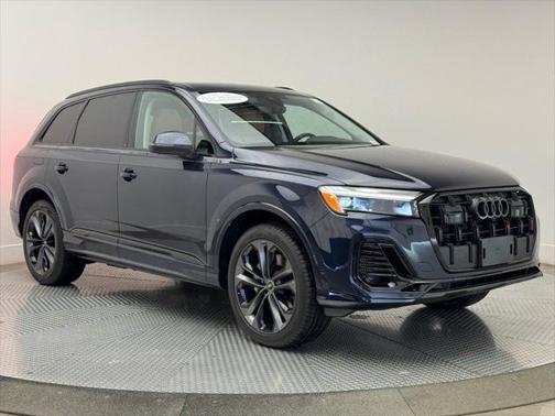 2025 Audi Q7 55 Premium Plus