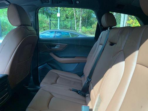 2026 Audi Q7 45 Premium