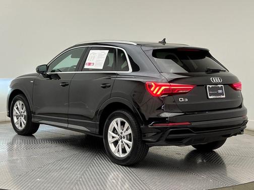 2025 Audi Q3 Premium 45 TFSI S line quattro Tiptronic