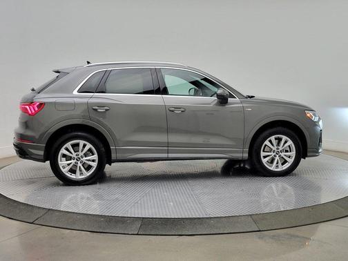 2022 Audi Q3 45 S line Premium Plus