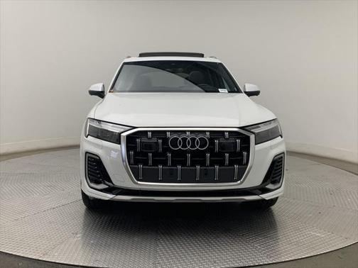 2025 Audi Q7 55 Prestige