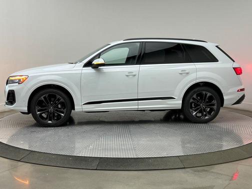2026 Audi Q7 55 Premium Plus