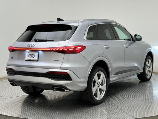 2025 Audi Q5 Premium Plus TFSI quattro S tronic