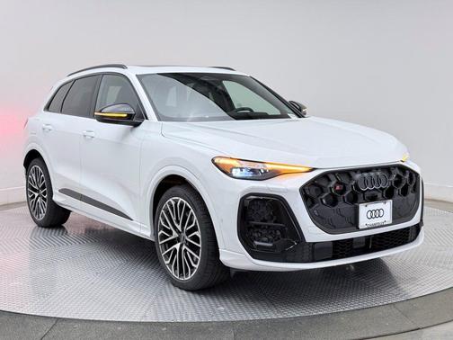 2025 Audi SQ5 3.0T Premium Plus