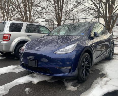 2022 Tesla Model Y Long Range Dual Motor All-Wheel Drive